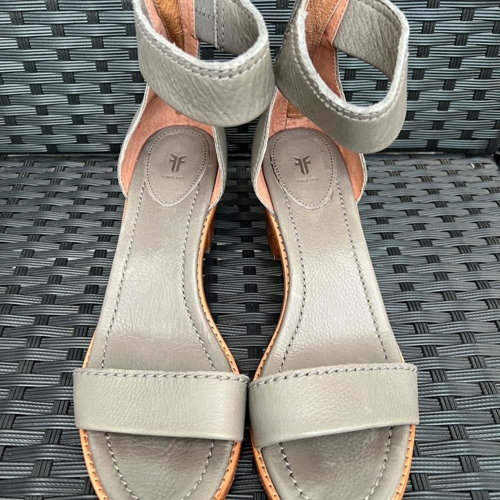 FRYE sandals size 8 1/2 - Picture 2 of 8